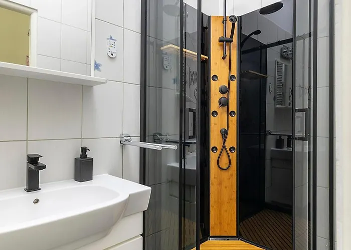 Adm Półwiejska 16 Poznań