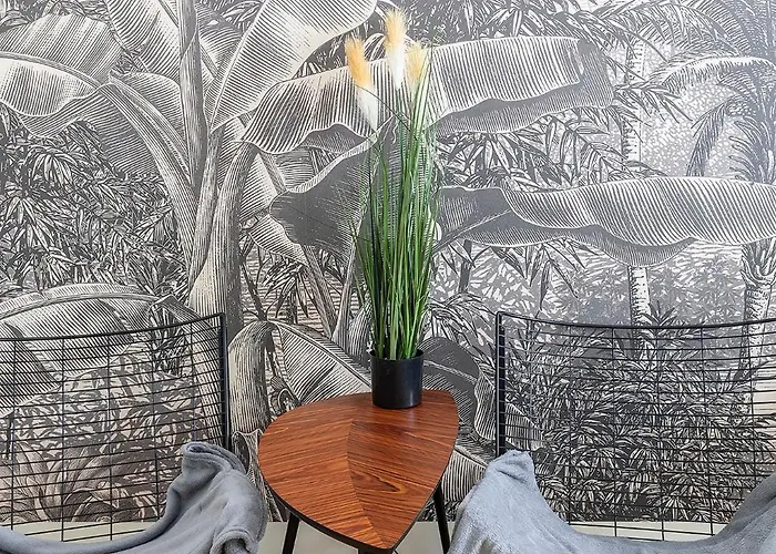 Adm Półwiejska 16 * Poznań